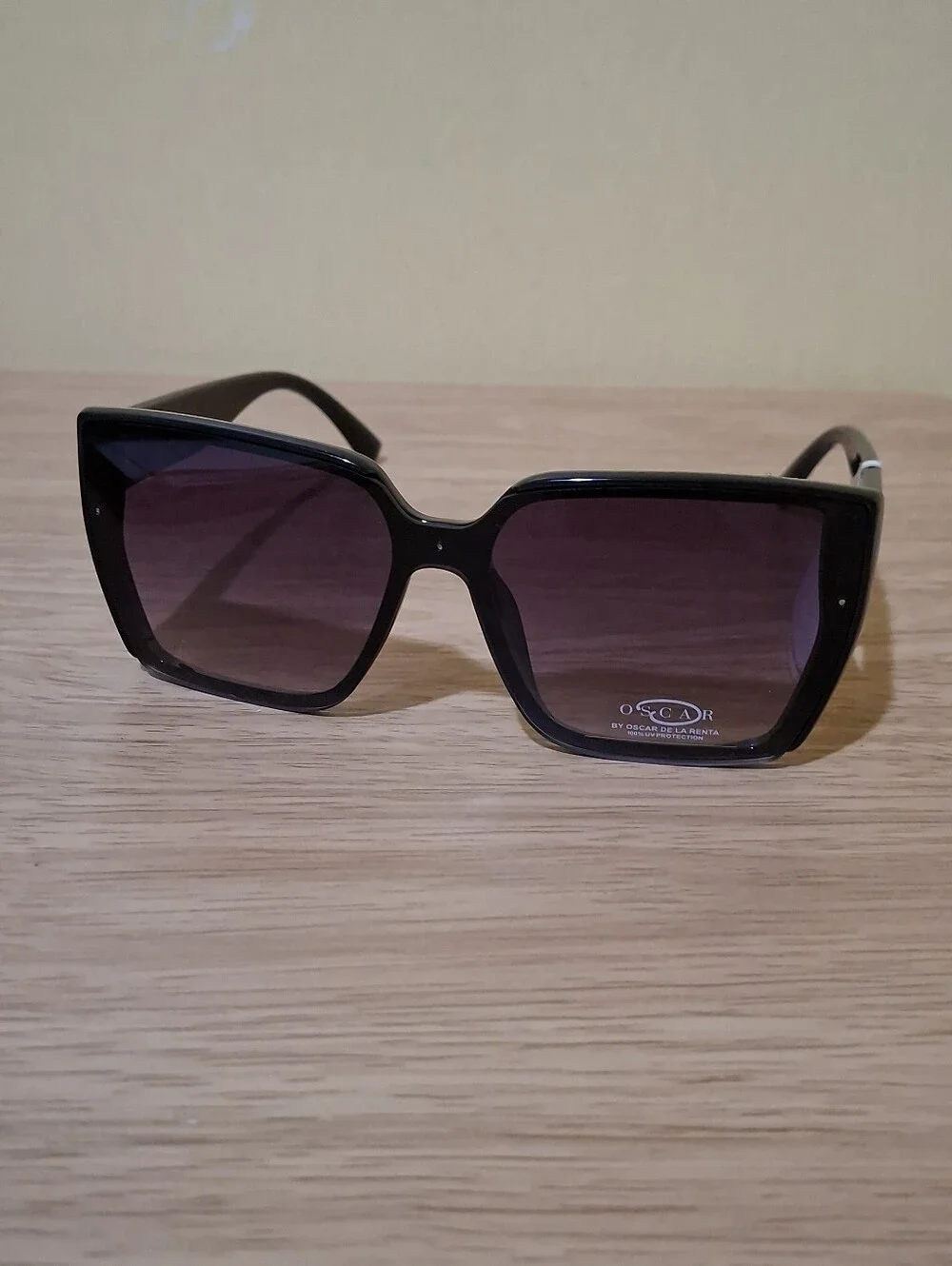 Oscar de la Renta Oversized Sunglasses Black Frame 100% UV Protection NEW